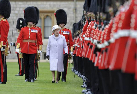 Her Majesty the Queen inspects the Guardsmen of 1st Battalion Coldstream guards and No 7 Company coldstream guards in Windsor Palace. Picture: MoD